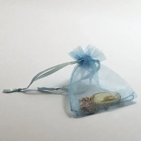 Cute Daisey Pendant Necklace - Picture 4 of 4